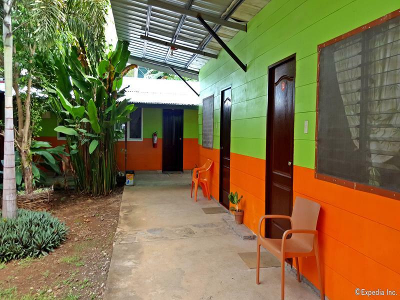 Oyo 671 Natua'S Cabin Puerto Princesa Exteriör bild